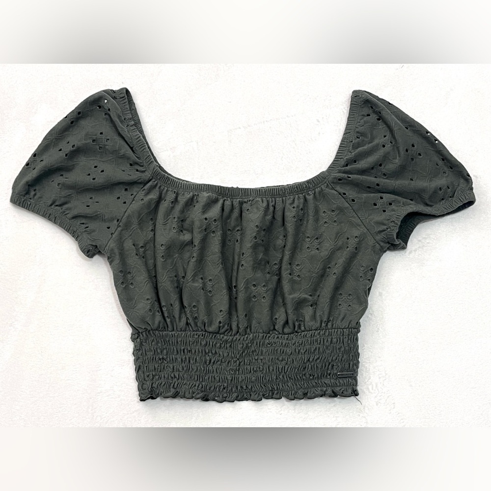 Hollister Women’s Olive Green Cotton Blend Eyelet Puff Sleeve Crop Top XS